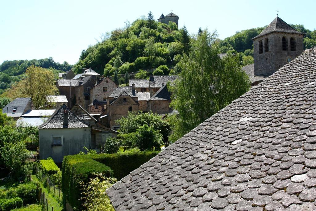 Logis Hotel Restaurant L'Auberge Du Chateau Muret-le-Château Buitenkant foto